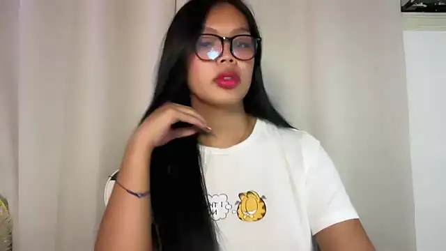 Somefun molly online show from November 24, 2025, 5:02 pm