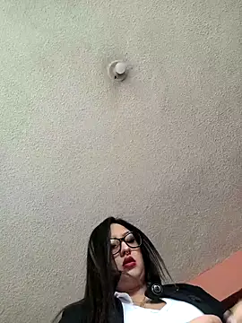 Venus 22 online show from November 28, 2025, 4:51 pm