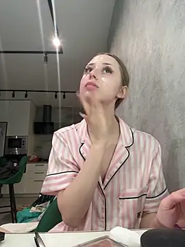 Snapshot of GraceSecrettt chatting on February 7, 2026, 4:48 pm GraceSecrettt online show from February 7, 2026, 4:48 pm