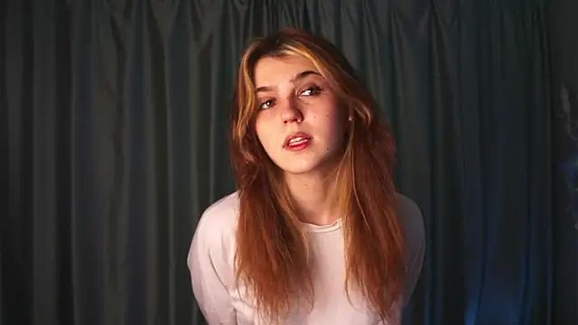 FannyRay online show from December 2, 2025, 8:10 pm