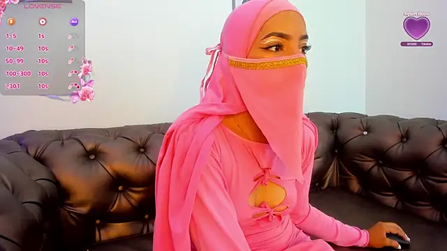 layla Habid online show from November 26, 2025, 8:20 pm