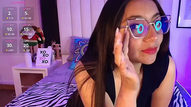 Mara Wolf01 online show from November 25, 2025, 7:36 pm