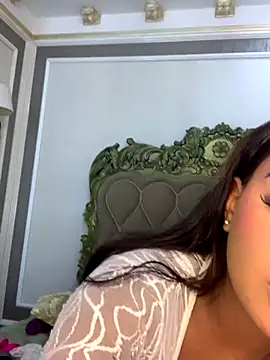 Mariana Davies1 online show from November 27, 2025, 2:28 pm