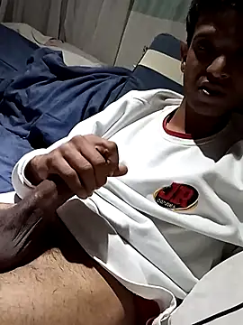 Gzinho69ik online show from June 19, 2026, 2:06 am