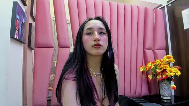 CharlotteStuart online show from February 22, 2026, 5:10 am