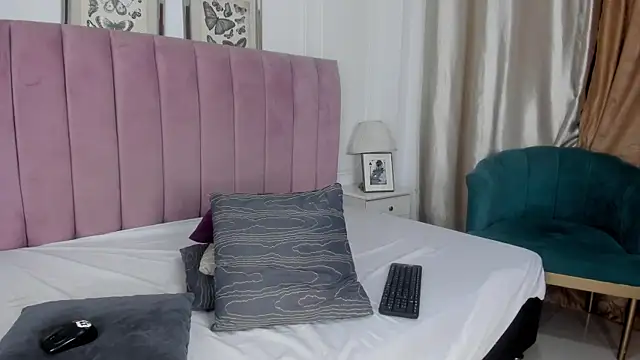 Bad queen22 online show from January 13, 2026, 6:17 am