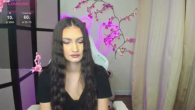 AdeleLuu online show from November 22, 2025, 1:37 am