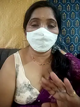 Soni-queen online show from November 30, 2025, 3:46 pm