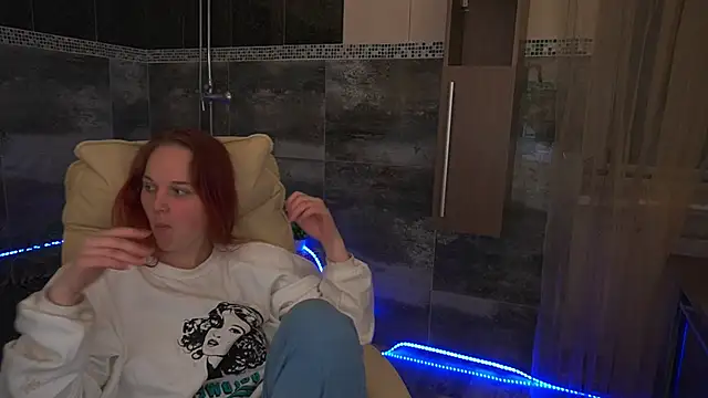 Snapshot of Sun_Shine_Lola chatting on November 24, 2025, 2:17 pm Sun Shine Lola online show from November 24, 2025, 2:17 pm