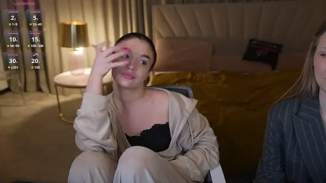 Snapshot of Charlotte_Dreams chatting on February 4, 2026, 4:13 pm Charlotte Dreams online show from February 4, 2026, 4:13 pm