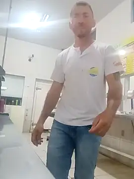 RobertoLuiz84 online show from February 7, 2026, 3:20 pm