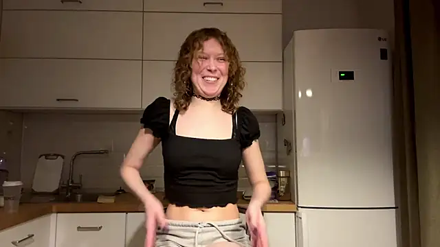 ElfriedaZwack online show from January 5, 2026, 5:27 pm