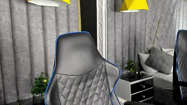 Snapshot of NicolaiKarav chatting on December 18, 2025, 12:53 pm NicolaiKarav online show from December 18, 2025, 12:53 pm