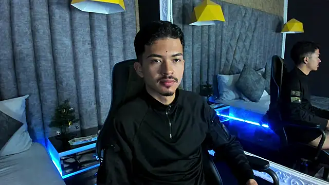 Snapshot of NicolaiKarav chatting on December 21, 2025, 12:07 pm NicolaiKarav online show from December 21, 2025, 12:07 pm