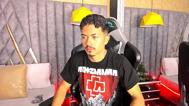 Snapshot of NicolaiKarav chatting on January 12, 2026, 6:58 pm NicolaiKarav online show from January 12, 2026, 6:58 pm