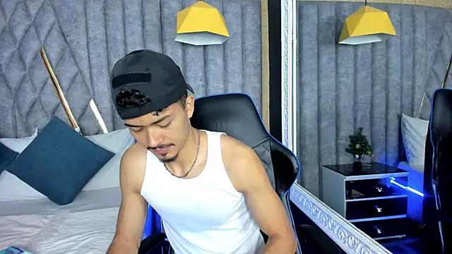 Snapshot of NicolaiKarav chatting on January 7, 2026, 2:33 pm NicolaiKarav online show from January 7, 2026, 2:33 pm