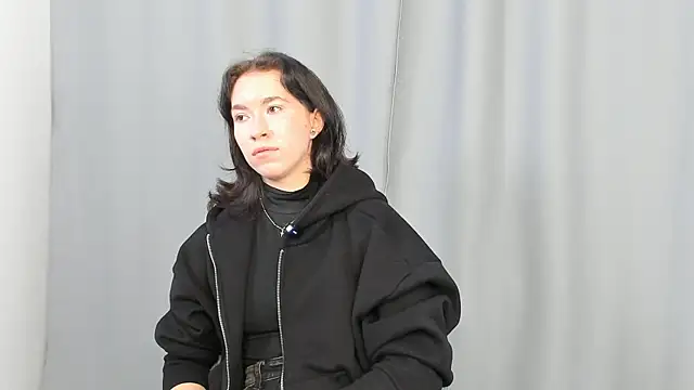 Snapshot of TheoHamborsky chatting on November 24, 2025, 8:36 am TheoHamborsky online show from November 24, 2025, 8:36 am