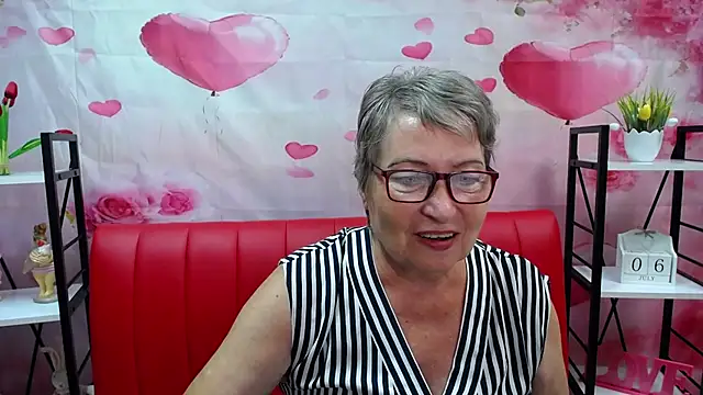 Snapshot of OlgaLuck chatting on July 6, 2026, 5:14 am OlgaLuck online show from July 6, 2026, 5:14 am