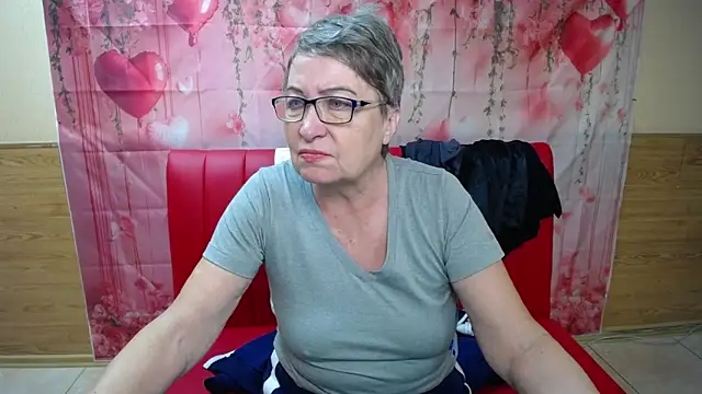 Snapshot of OlgaLuck chatting on February 3, 2026, 6:00 am OlgaLuck online show from February 3, 2026, 6:00 am