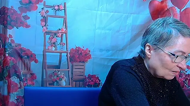 Snapshot of OlgaLuck chatting on February 9, 2026, 7:28 am OlgaLuck online show from February 9, 2026, 7:28 am