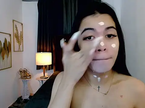 Snapshot of hollyyumiloove chatting on February 5, 2026, 5:09 pm hollyyumiloove online show from February 5, 2026, 5:09 pm