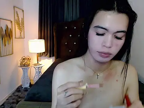 Snapshot of hollyyumiloove chatting on March 12, 2026, 11:03 am hollyyumiloove online show from March 12, 2026, 11:03 am