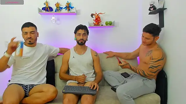 heteros curious online show from May 14, 2026, 1:02 am
