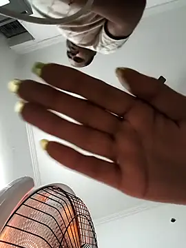 Snapshot of paro22_sex chatting on January 18, 2026, 5:38 pm paro22 sex online show from January 18, 2026, 5:38 pm