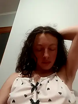 Snapshot of AlisKiv chatting on November 29, 2025, 3:56 pm AlisKiv online show from November 29, 2025, 3:56 pm