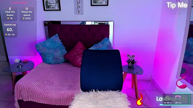 Snapshot of Samantha__F_W chatting on February 24, 2026, 9:59 pm Samantha F W online show from February 24, 2026, 9:59 pm