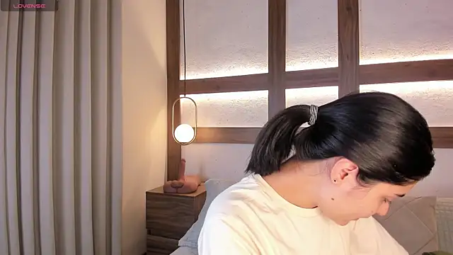 SarhaVega online show from January 9, 2026, 1:18 pm