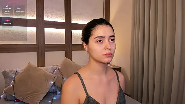 Snapshot of SarhaVega chatting on February 13, 2026, 12:27 pm SarhaVega online show from February 13, 2026, 12:27 pm