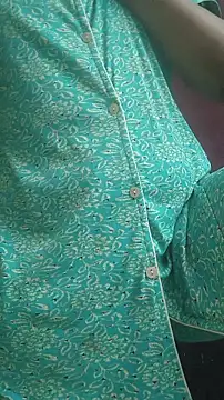 Snapshot of SameeraReddy19 chatting on April 6, 2026, 4:57 am SameeraReddy19 online show from April 6, 2026, 4:57 am