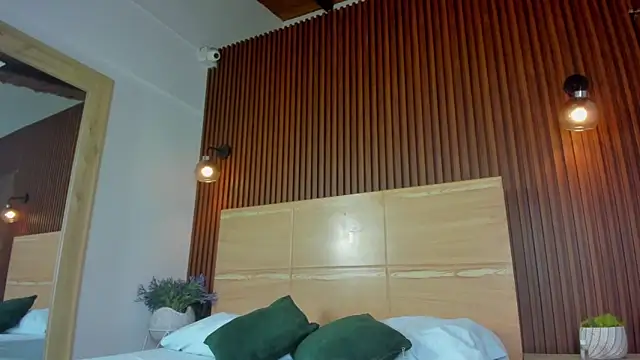 Snapshot of zully28_ chatting on November 29, 2025, 12:16 pm zully28 online show from November 29, 2025, 12:16 pm