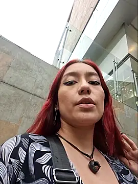 Snapshot of Eveeelyn25 chatting on November 23, 2025, 9:47 pm Eveeelyn25 online show from November 23, 2025, 9:47 pm