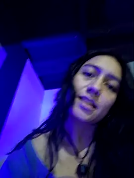 Snapshot of Eveeelyn25 chatting on May 30, 2026, 1:45 am Eveeelyn25 online show from May 30, 2026, 1:45 am
