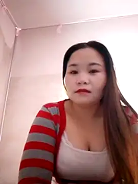 One-two22 online show from December 2, 2025, 9:38 pm