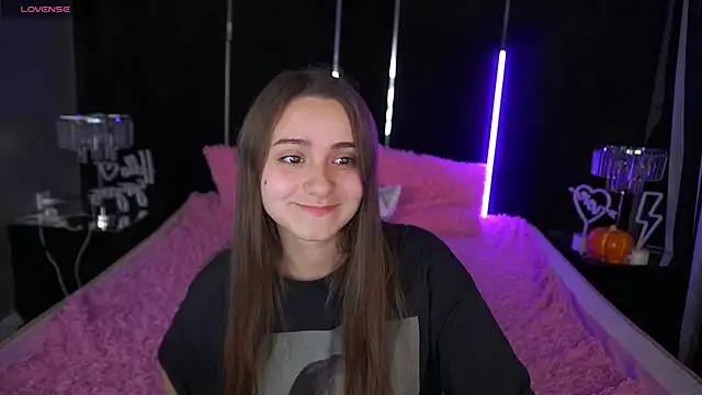 Snapshot of TinyNatalie chatting on November 26, 2025, 3:01 pm TinyNatalie online show from November 26, 2025, 3:01 pm