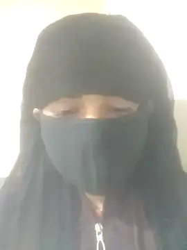 Qxriya online show from November 24, 2025, 5:02 pm