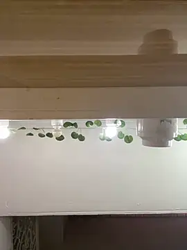 Kitty Bms  online show from December 17, 2025, 6:57 pm