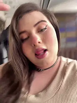 Kitty Bms  online show from January 11, 2026, 7:32 pm