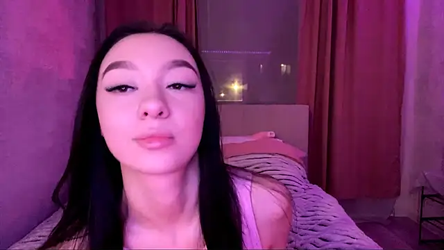 KristaLarmon online show from November 28, 2025, 4:40 pm