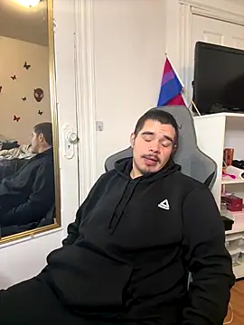 Snapshot of sexicolombiana_ chatting on December 16, 2025, 10:47 pm sexicolombiana online show from December 16, 2025, 10:47 pm