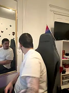 Snapshot of sexicolombiana_ chatting on December 19, 2025, 5:48 pm sexicolombiana online show from December 19, 2025, 5:48 pm