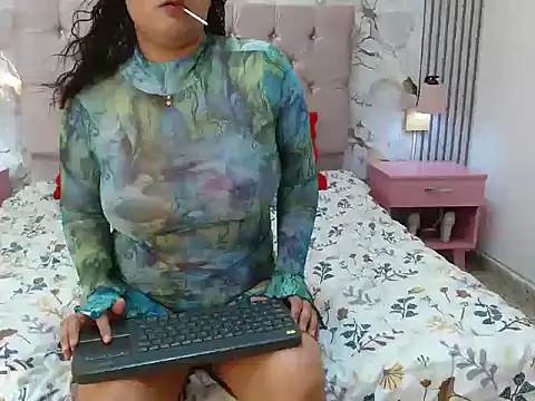 DafnneRoss online show from December 2, 2025, 7:59 pm