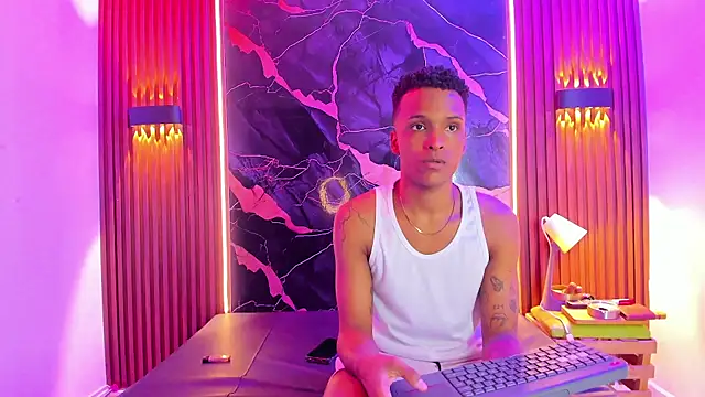 Black Guys Pervert  online show from November 24, 2025, 12:16 pm