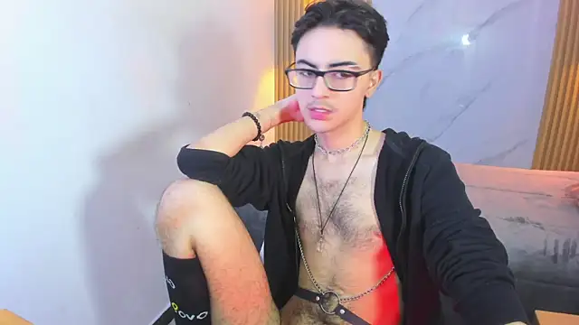 Im Dayros online show from December 15, 2025, 3:34 am