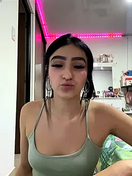 imvaleriaa   online show from November 23, 2025, 2:43 am