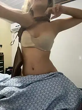 Snapshot of Anabela517 chatting on November 24, 2025, 2:44 am Anabela517 online show from November 24, 2025, 2:44 am