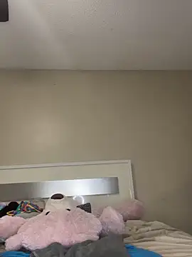 Kiki hammyy online show from April 16, 2026, 9:39 pm